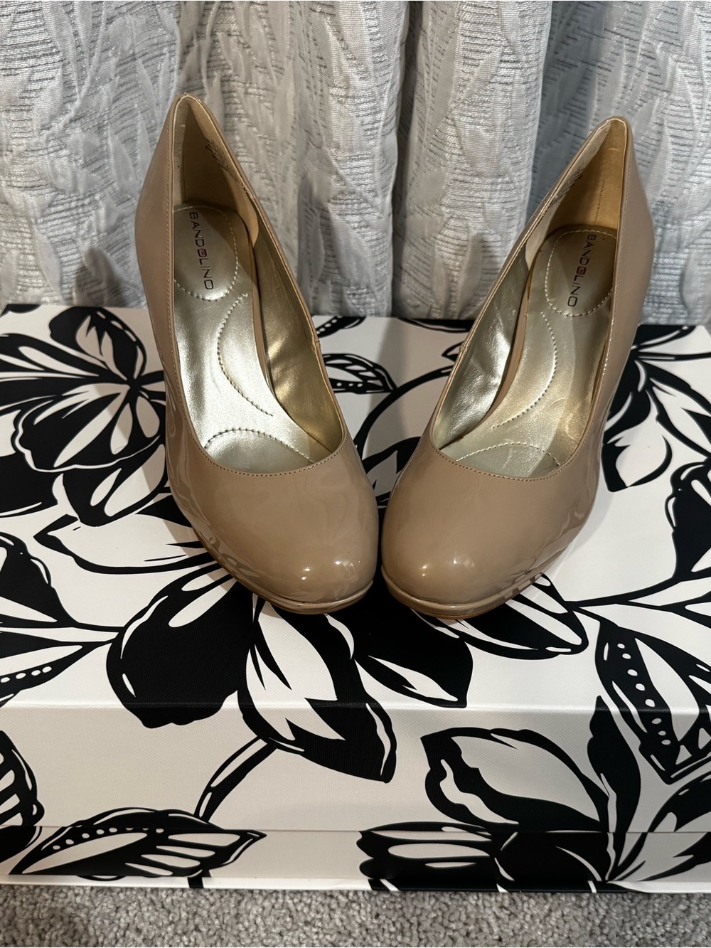 Bandolino Beige Patent Platform Pump